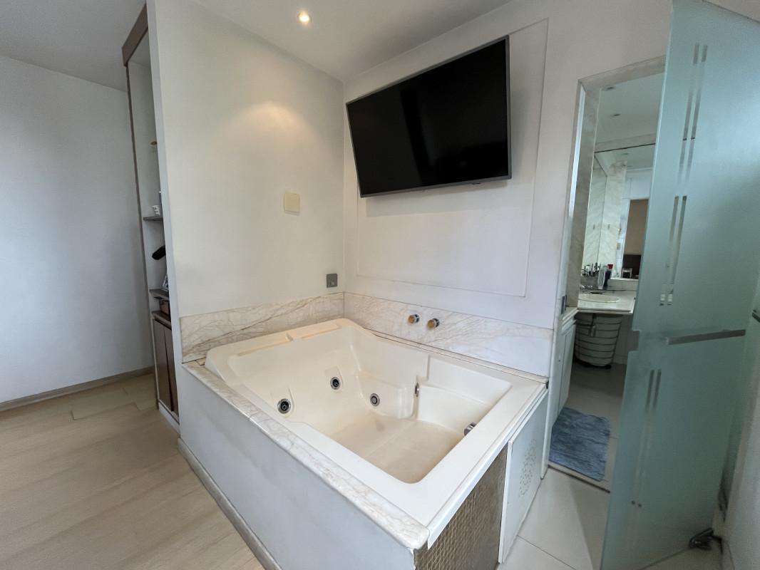 Apartamento, Centro, 4 Quartos, 3 Vagas, 2 Suítes