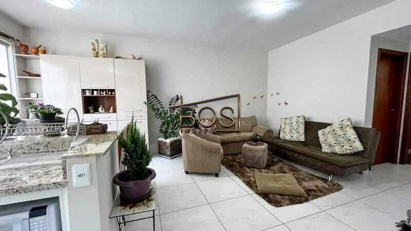 Casa, Santa Efigênia, 3 Quartos, 2 Vagas, 2 Suítes