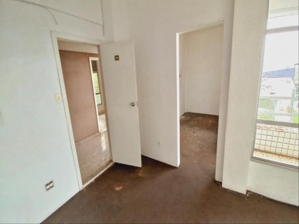 Sala, Santa Lúcia, 0 Quarto, 2 Vagas