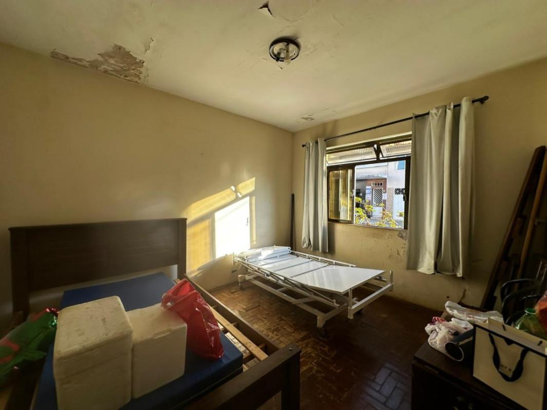 Casa, Centro, 5 Quartos, 2 Vagas