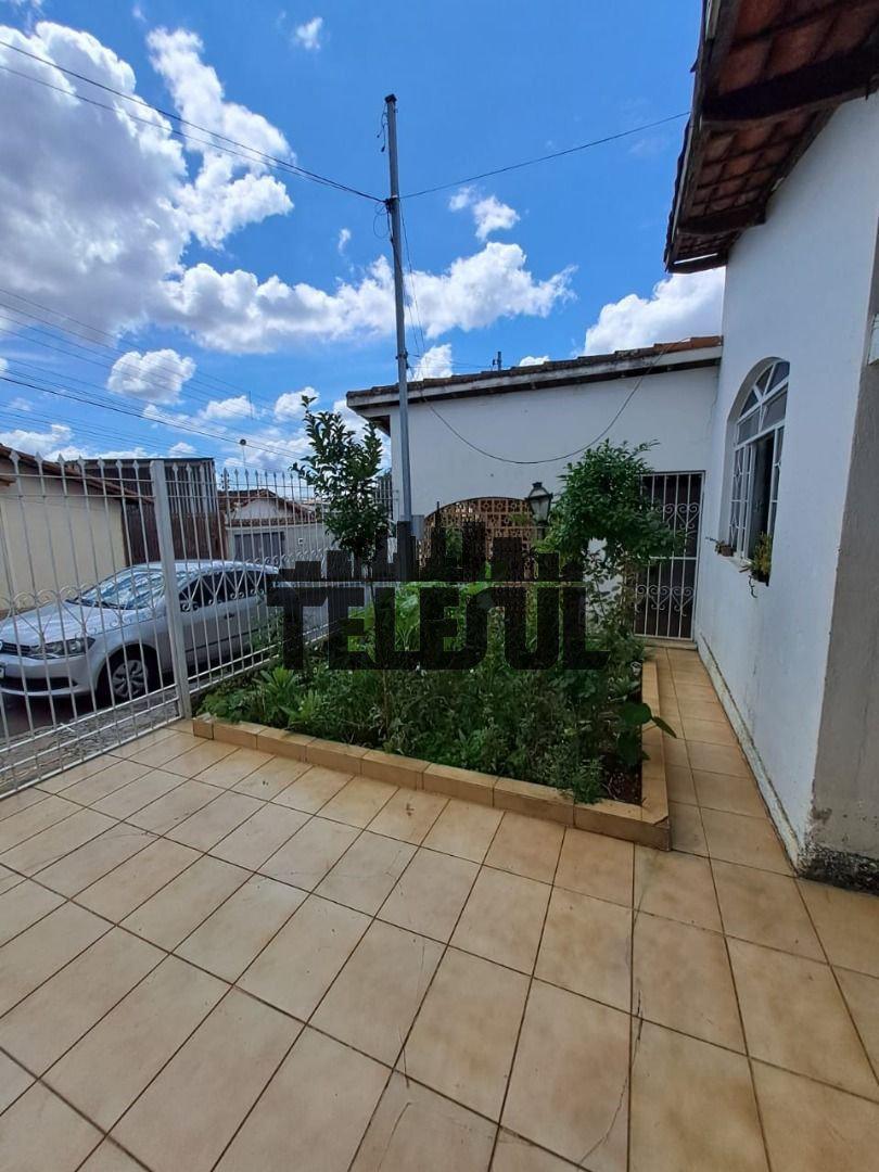 Casa, Pinheiros, 3 Quartos, 2 Vagas, 1 Suíte