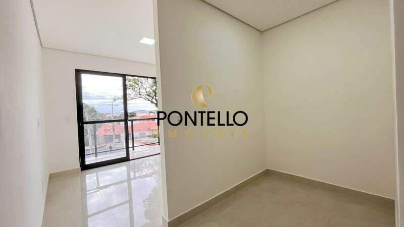 Casa, Santa Branca, 3 Quartos, 2 Vagas, 1 Suíte