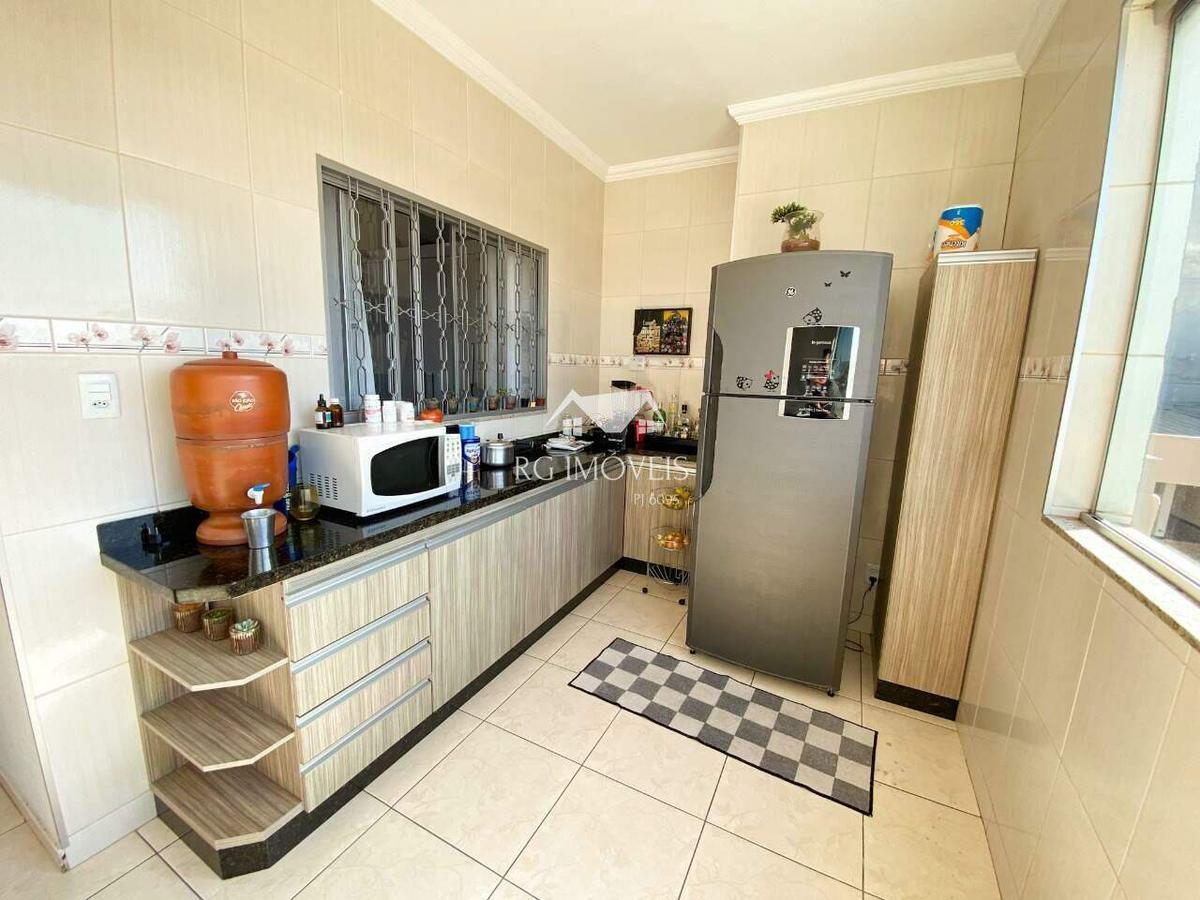 Casa, Mangueiras, 6 Quartos, 8 Vagas, 2 Suítes