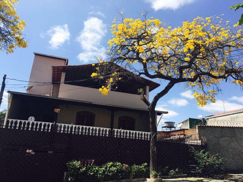 Casa, Santa Mônica, 5 Quartos, 3 Vagas, 2 Suítes