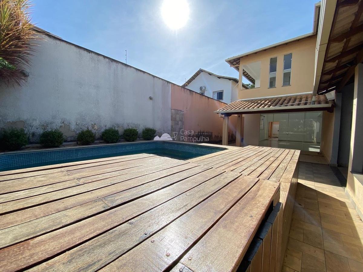 Casa, Trevo, 5 Quartos, 4 Vagas, 3 Suítes