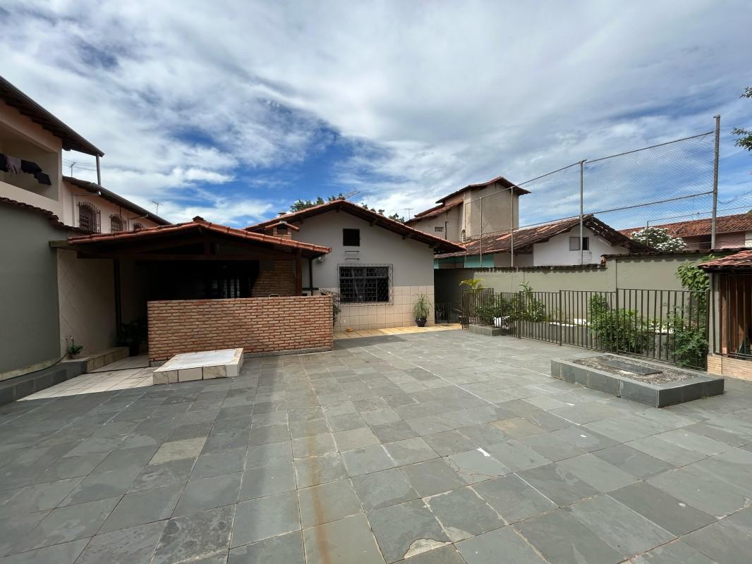 Casa, Itapoã, 4 Quartos, 6 Vagas, 1 Suíte