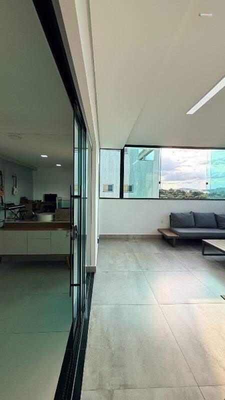 Cobertura, Novo Centro, 2 Quartos, 2 Vagas, 1 Suíte