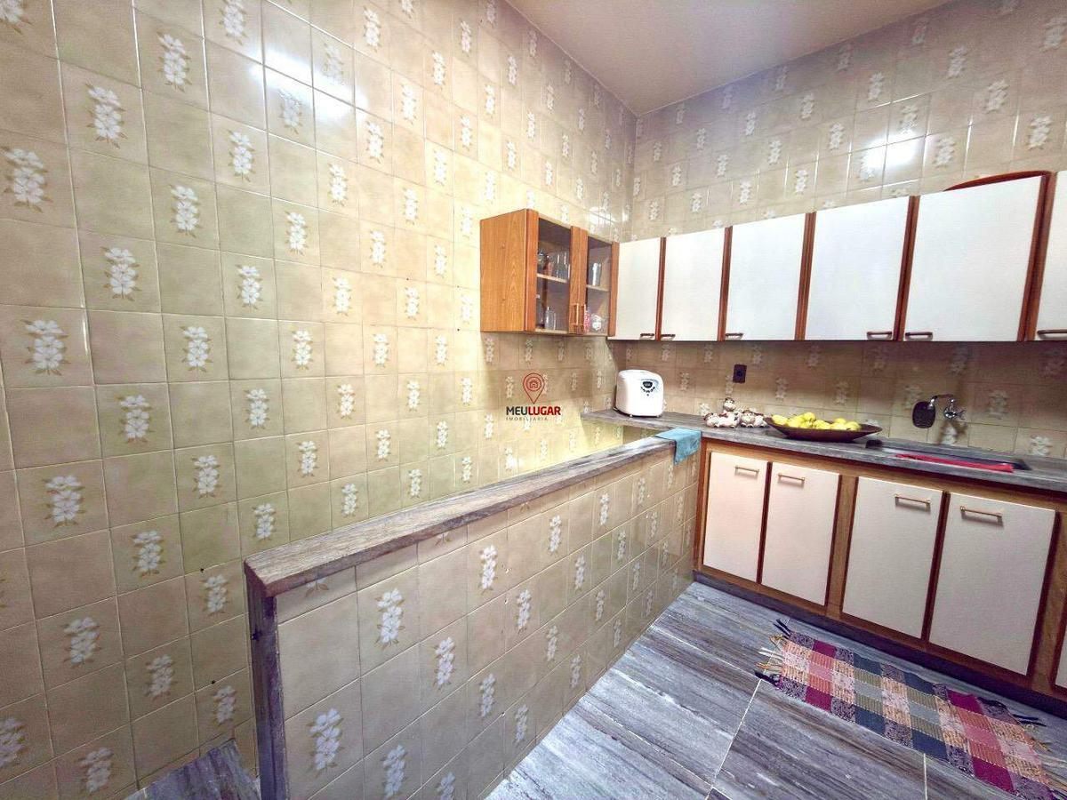 Casa, Barreiro, 3 Quartos, 5 Vagas, 1 Suíte