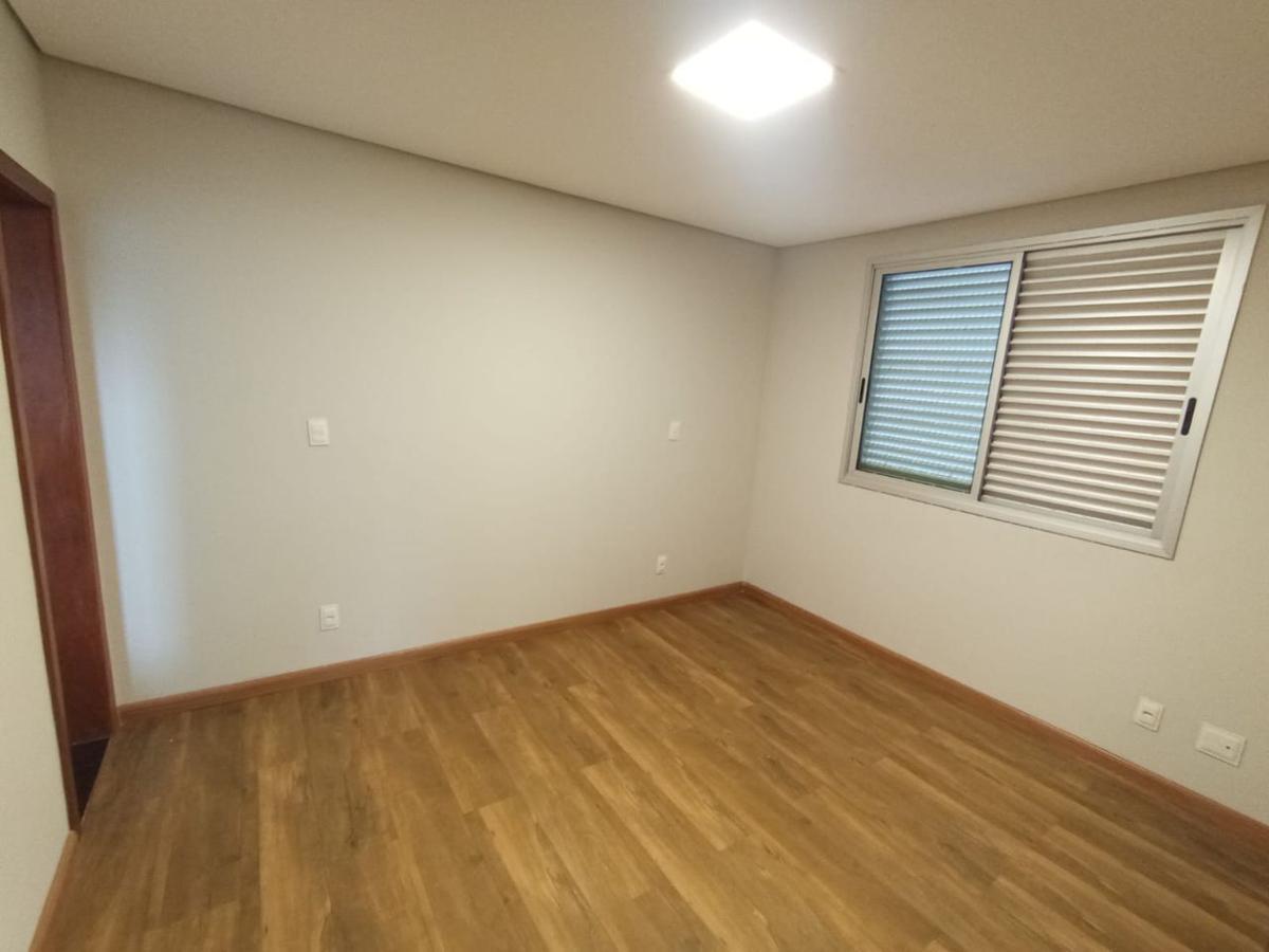 Apartamento, Santa Cruz, 4 Quartos, 2 Vagas, 2 Suítes