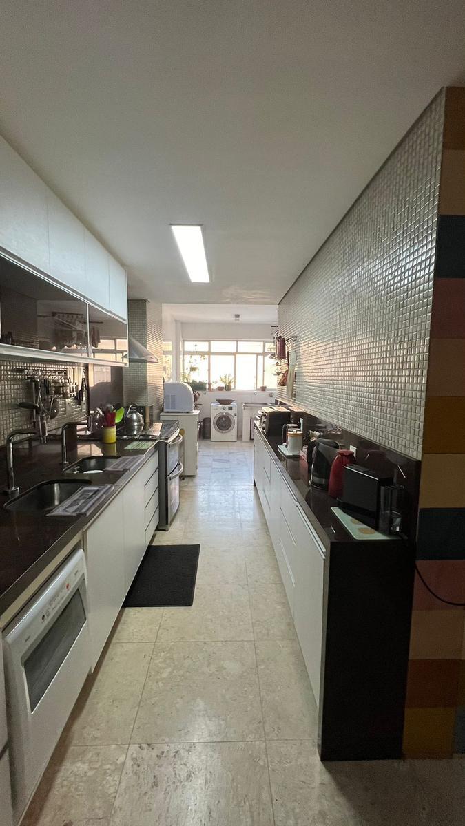 Apartamento, Coração de Jesus, 4 Quartos, 2 Vagas, 2 Suítes