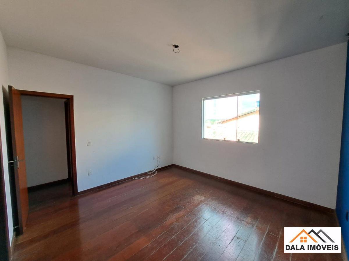 Casa, Santa Mônica, 4 Quartos, 5 Vagas, 2 Suítes