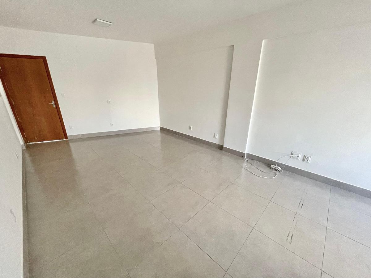 Sala, Liberdade, 0 Quarto, 2 Vagas