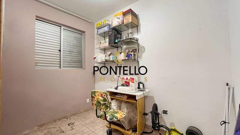 Casa, Buritis, 5 Quartos, 0 Vaga, 1 Suíte
