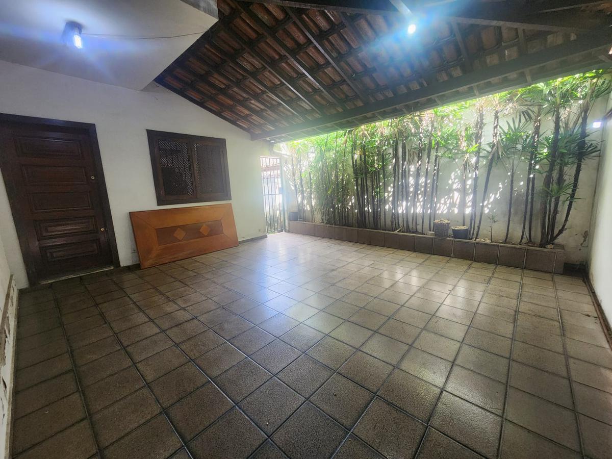 Casa, Coqueiros, 4 Quartos, 2 Vagas, 1 Suíte