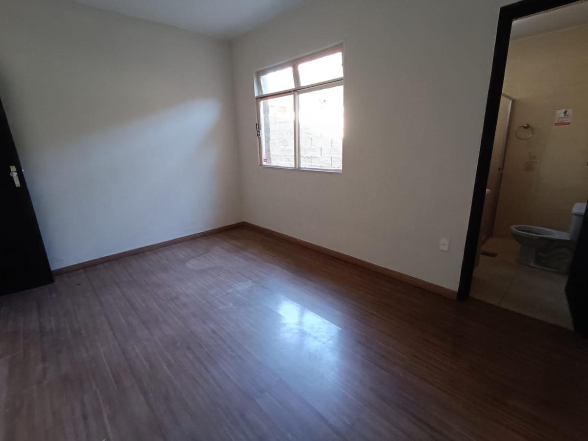 Casa, Sagrada Família, 3 Quartos, 1 Vaga, 1 Suíte