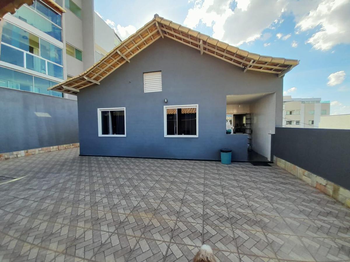 Casa, Heliópolis, 3 Quartos, 10 Vagas, 1 Suíte