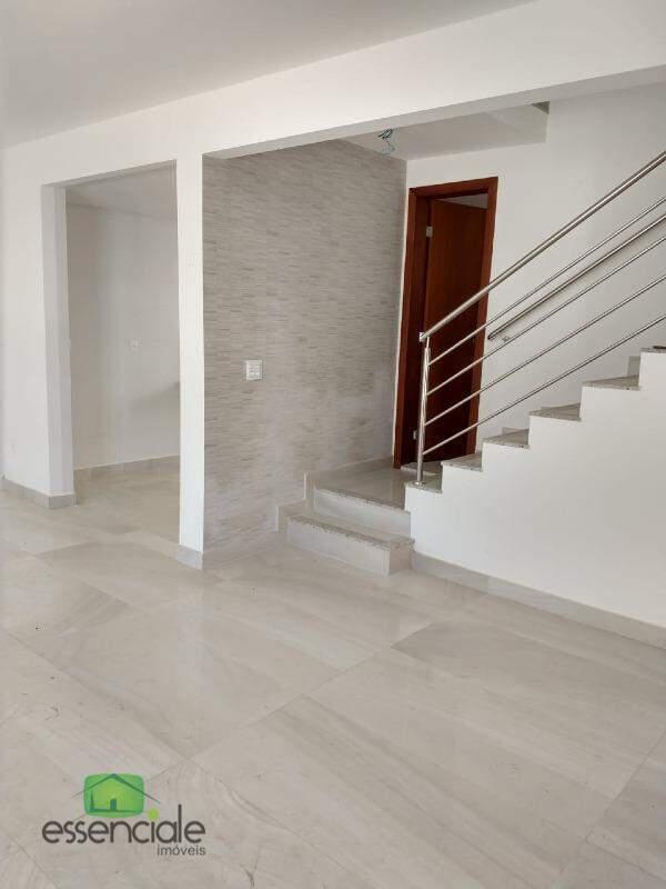 Casa, Centro, 3 Quartos, 2 Vagas, 1 Suíte