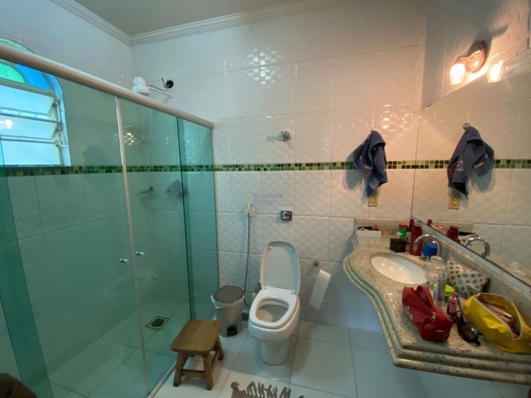Casa, Coqueiros, 3 Quartos, 6 Vagas, 1 Suíte