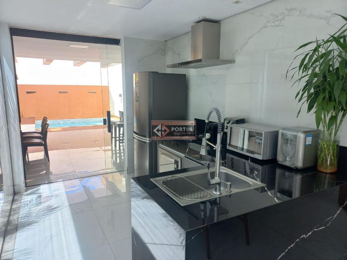 Casa, Vila Clóris, 3 Quartos, 2 Vagas, 2 Suítes