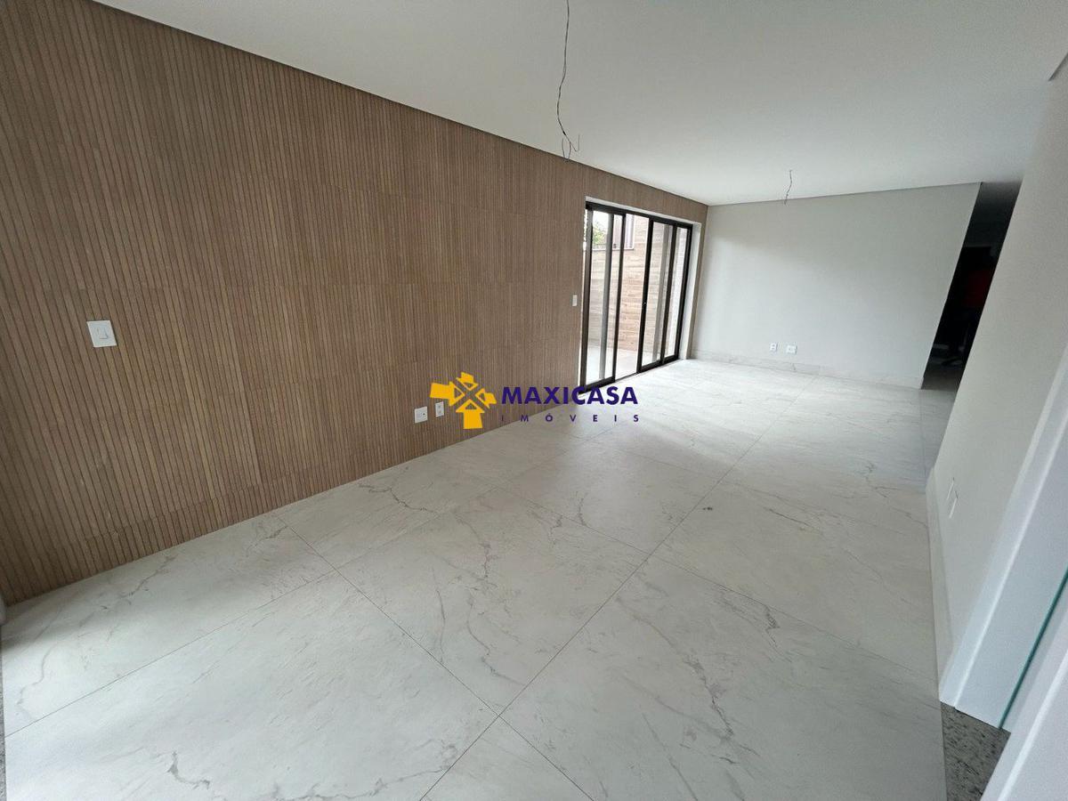 Apartamento, Jaraguá, 4 Quartos, 3 Vagas, 2 Suítes