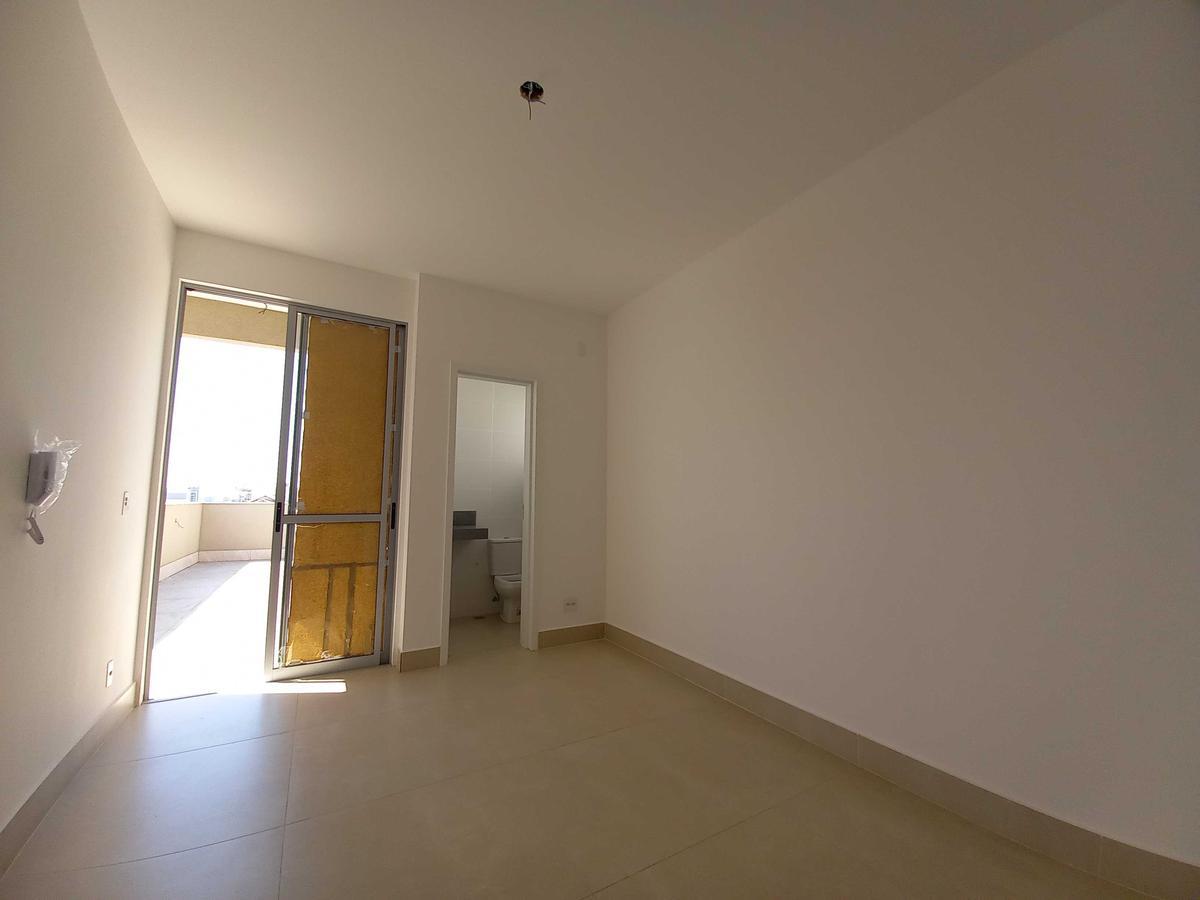 Cobertura, Alto Barroca, 2 Quartos, 2 Vagas, 1 Suíte