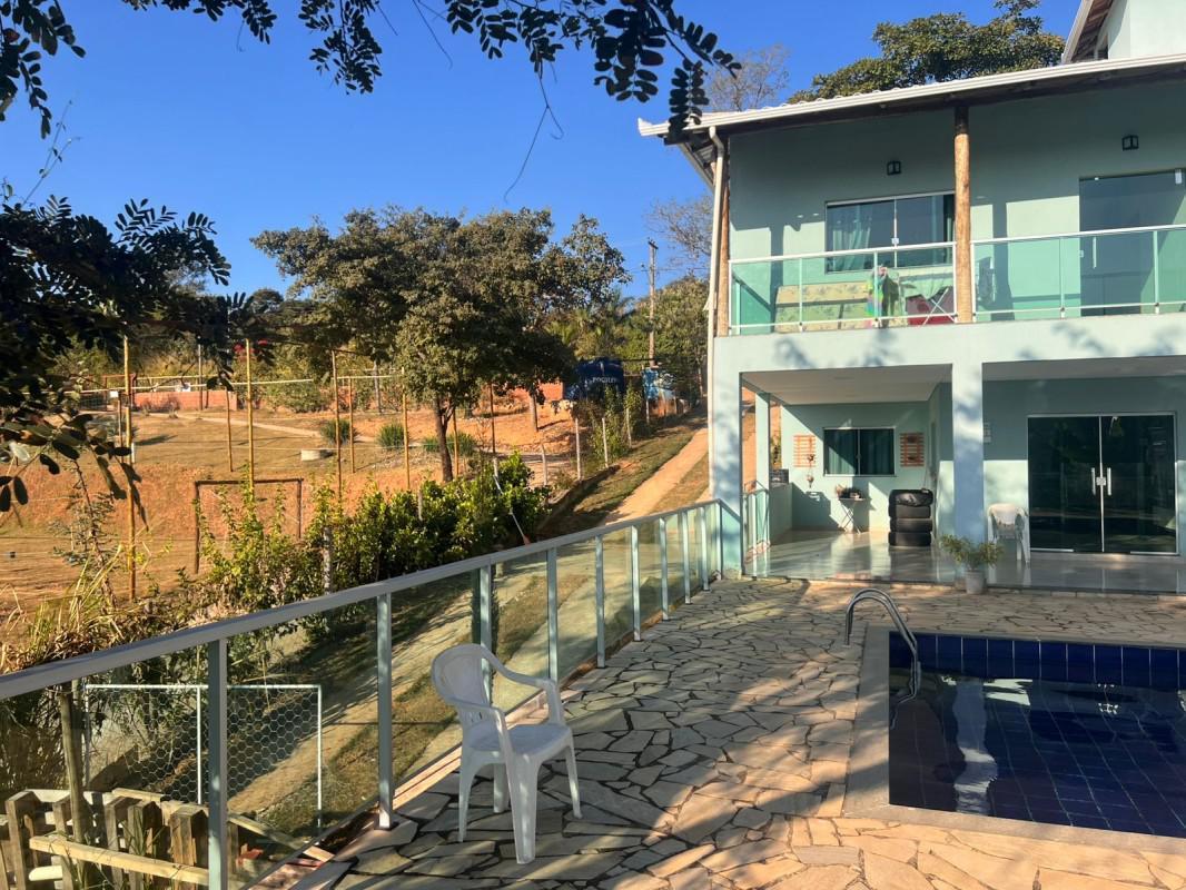 Fazenda, Vila Ipê Amarelo, 4 Quartos, 6 Vagas, 2 Suítes