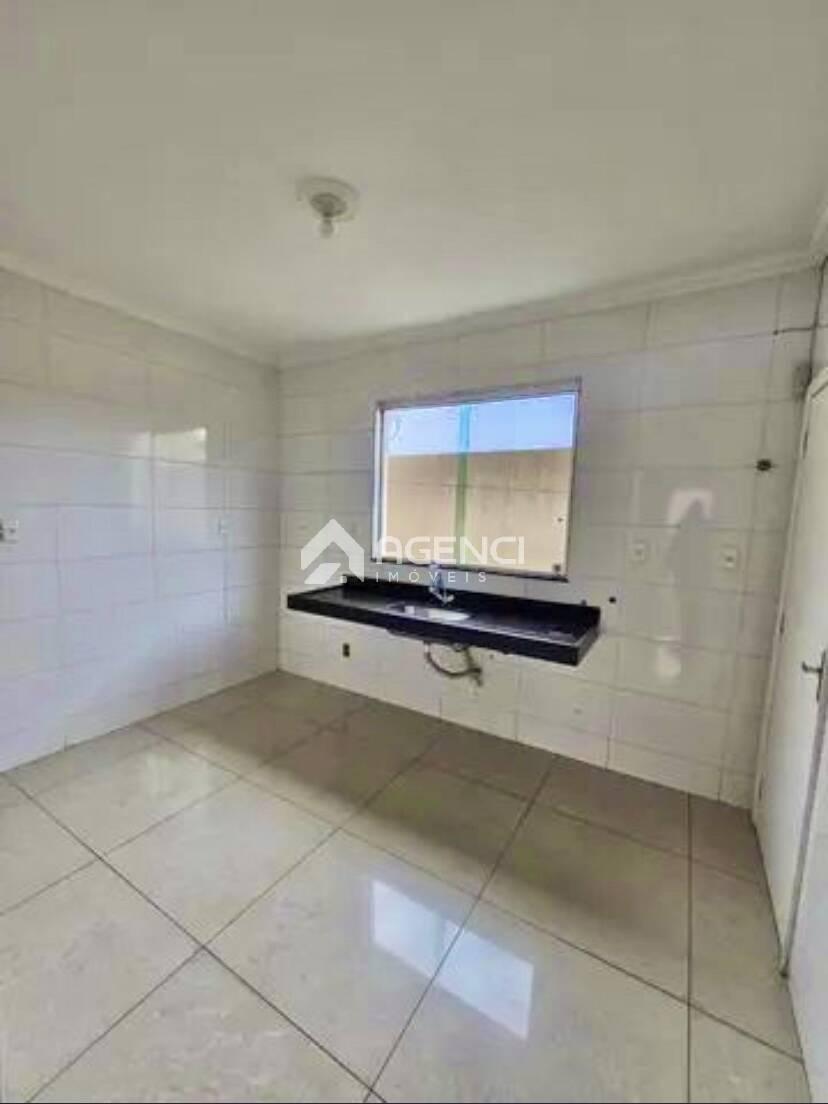 Casa, Cabral, 3 Quartos, 0 Vaga, 1 Suíte