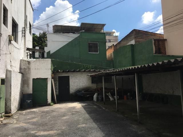 Prédio, Sagrada Família, 7 Quartos, 7 Vagas