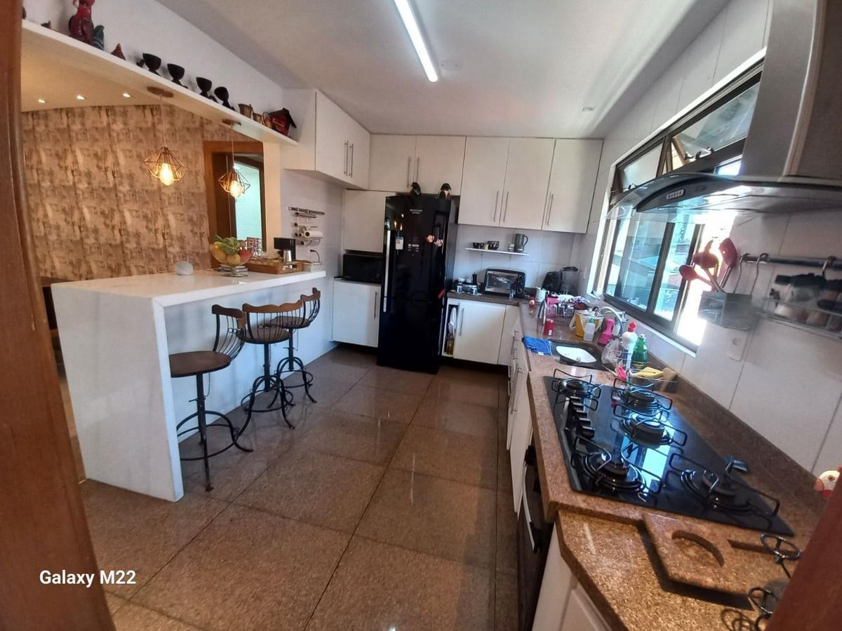 Apartamento, Vila Paris, 4 Quartos, 3 Vagas, 2 Suítes