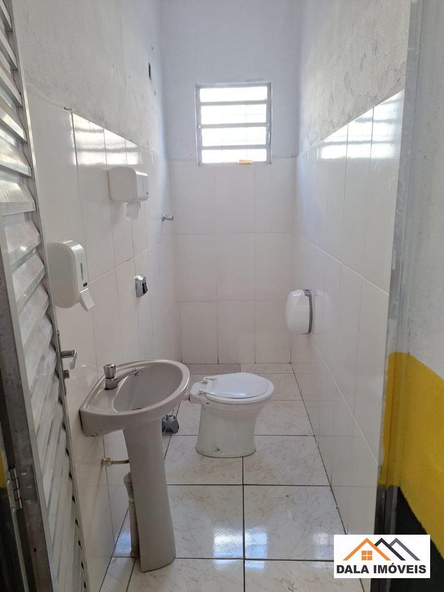 Galpão, Castelo, 0 Quarto, 6 Vagas