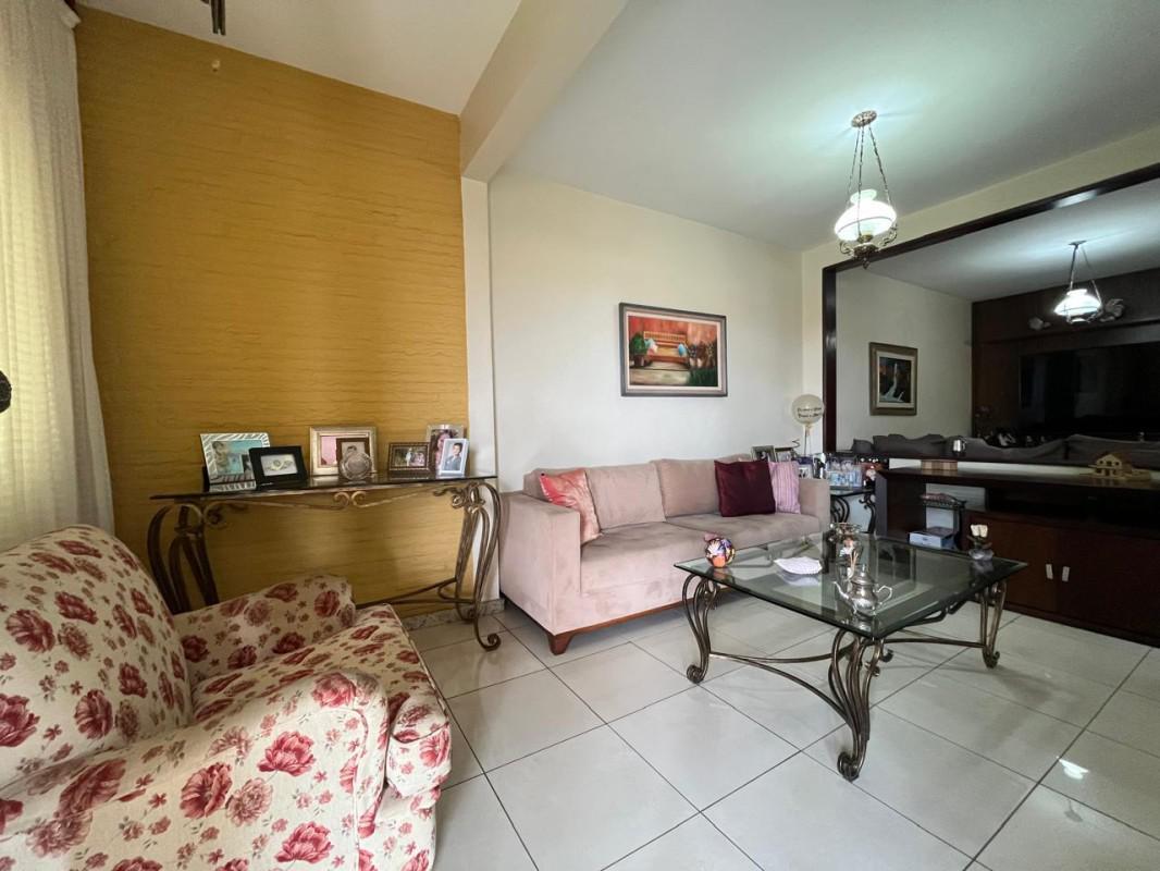 Casa, Alípio de Melo, 3 Quartos, 4 Vagas, 1 Suíte