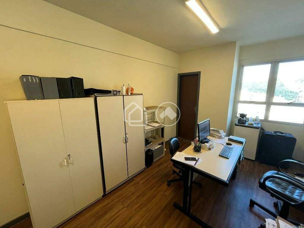 Sala, Santa Lúcia, 1 Vaga