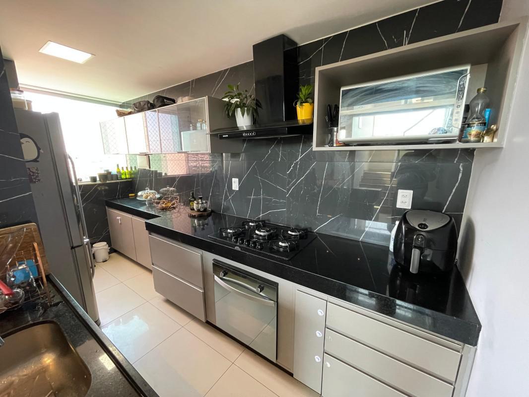 Cobertura, Cabral, 2 Quartos, 2 Vagas, 1 Suíte