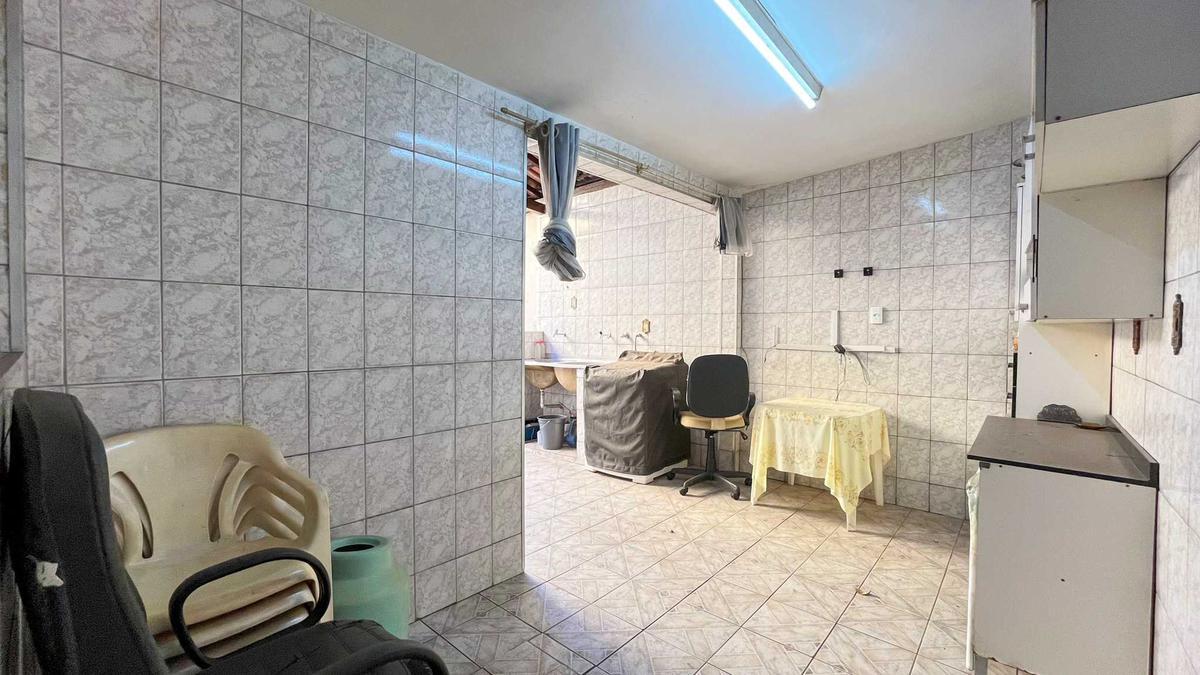 Casa, Conjunto Celso Machado, 3 Quartos, 4 Vagas, 1 Suíte