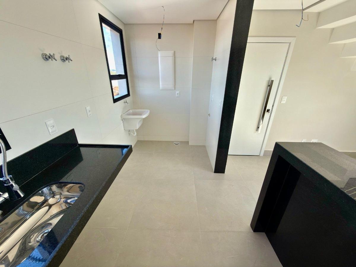 Cobertura, Planalto, 4 Quartos, 2 Vagas, 2 Suítes