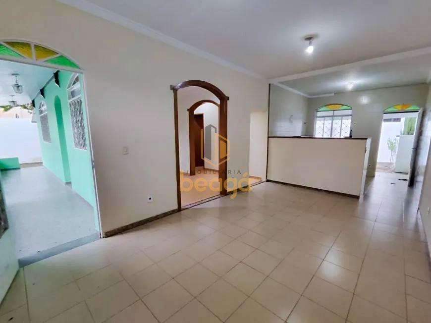 Casa, Camargos, 3 Quartos, 4 Vagas, 1 Suíte