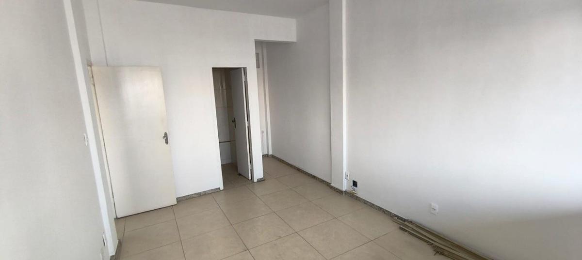 Sala, Centro, 0 Quarto, 0 Vaga