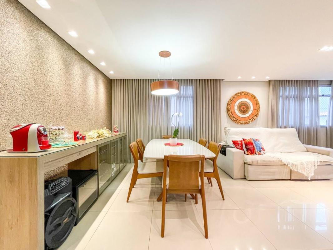 Apartamento, Castelo, 4 Quartos, 2 Vagas, 2 Suítes