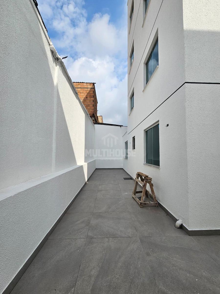 Apartamento, Santa Mônica, 2 Quartos, 0 Vaga, 2 Suítes