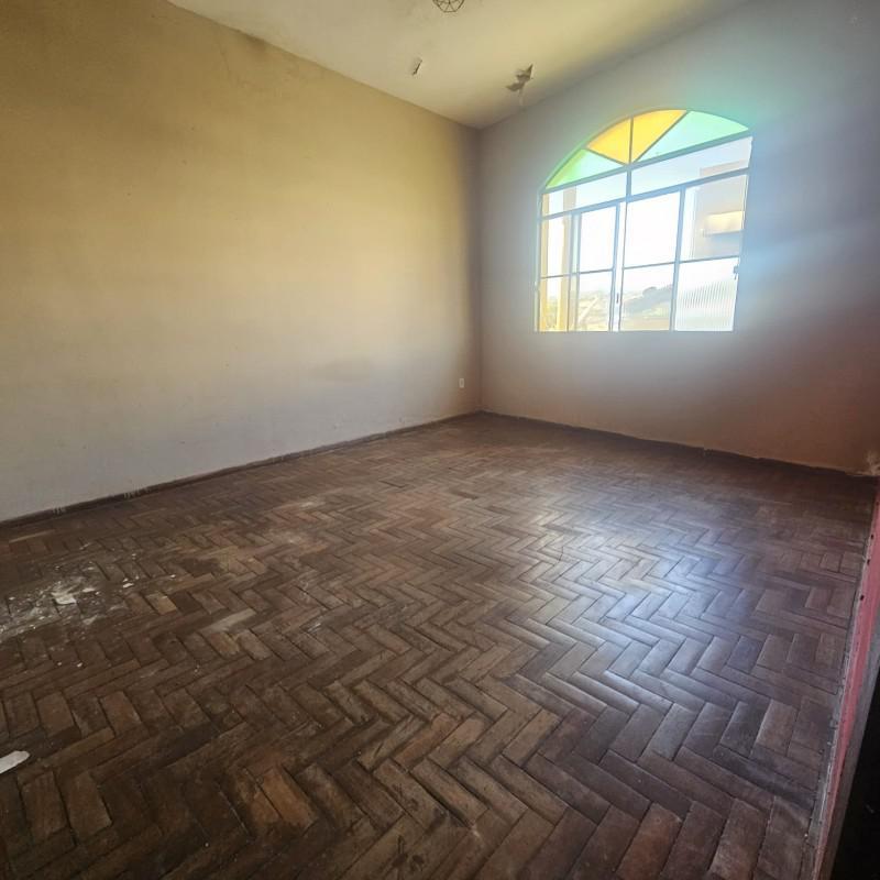 Casa Comercial, Nova Cintra, 5 Quartos, 2 Vagas, 1 Suíte