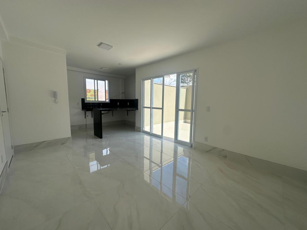 Apartamento, Esplanada, 2 Quartos, 1 Vaga, 1 Suíte