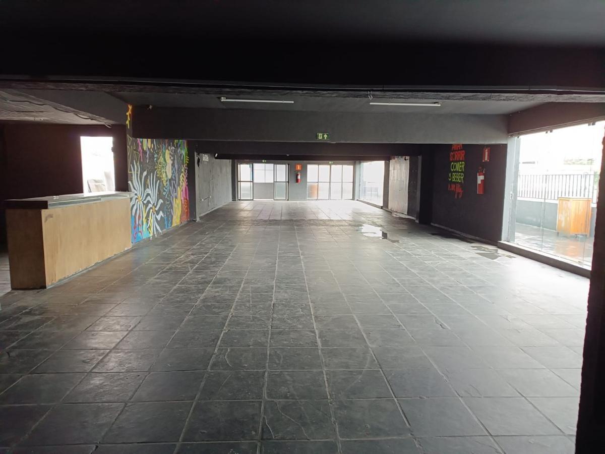 Prédio, Barreiro, 0 Quarto, 0 Vaga