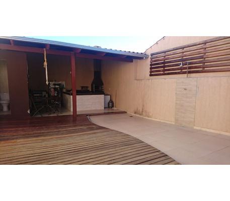 Casa, Esmeraldas, 2 Quartos, 2 Vagas