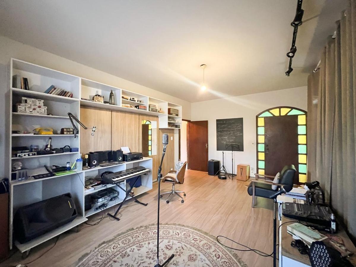 Casa, Serrano, 5 Quartos, 4 Vagas, 1 Suíte