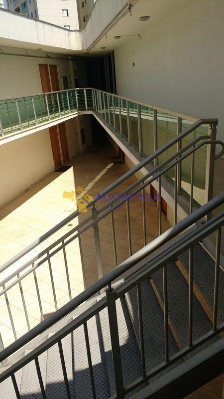 Sala, Liberdade, 0 Quarto, 0 Vaga