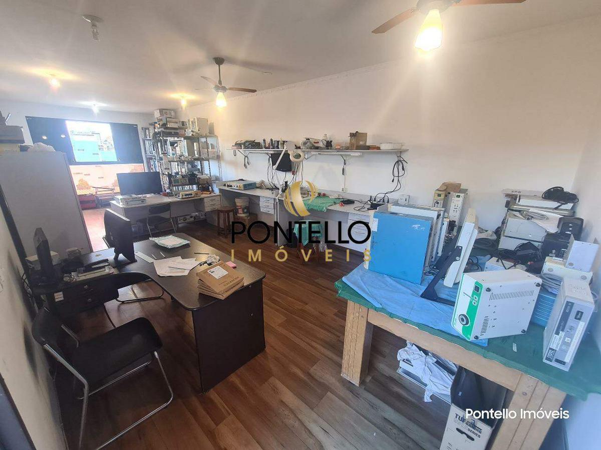 Casa, Caiçaras, 5 Quartos, 4 Vagas, 1 Suíte