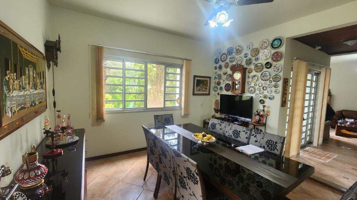 Casa, Canto das Águas, 5 Quartos, 2 Vagas, 4 Suítes