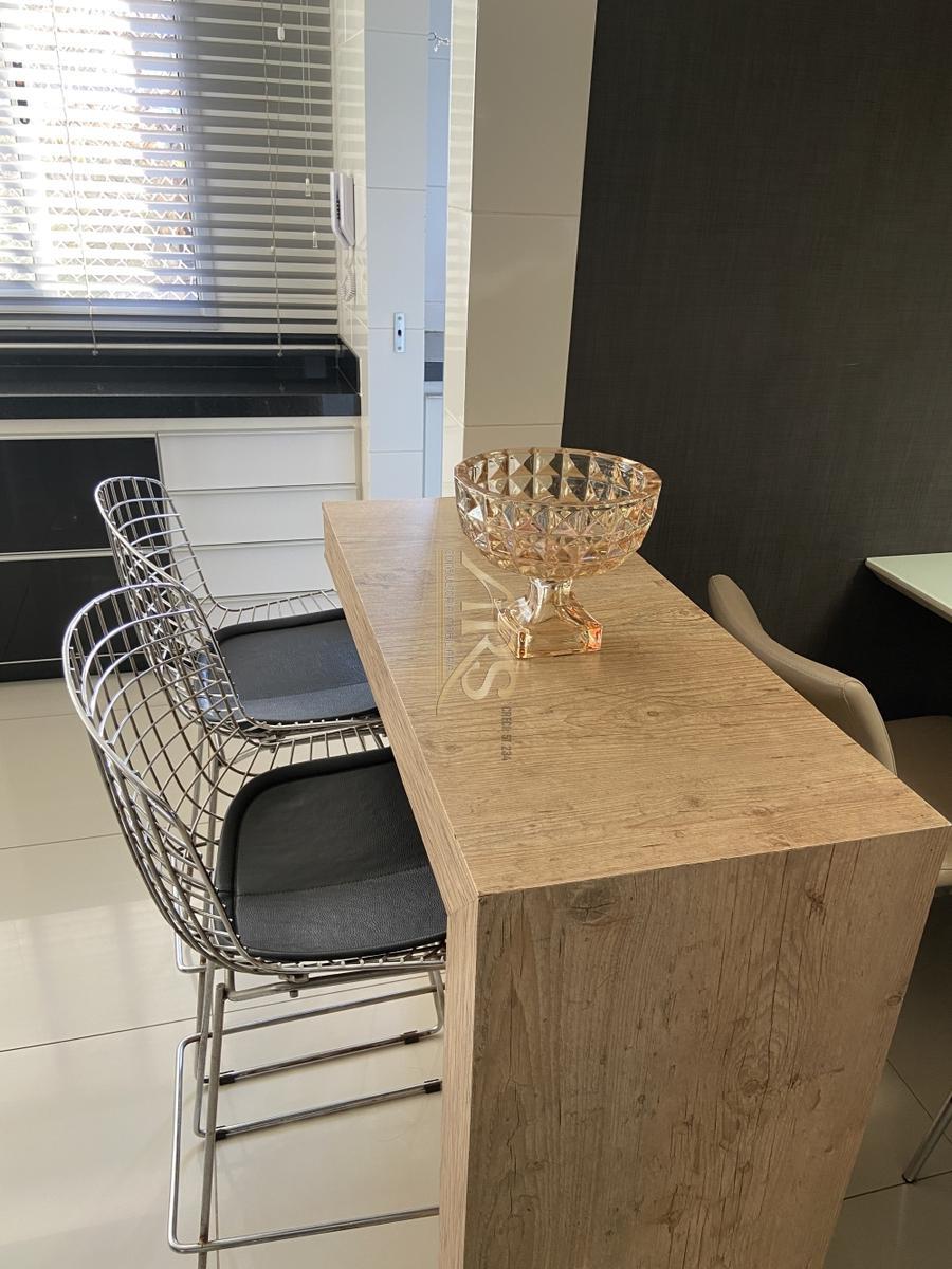 Apartamento, Centro, 4 Quartos, 3 Vagas, 2 Suítes