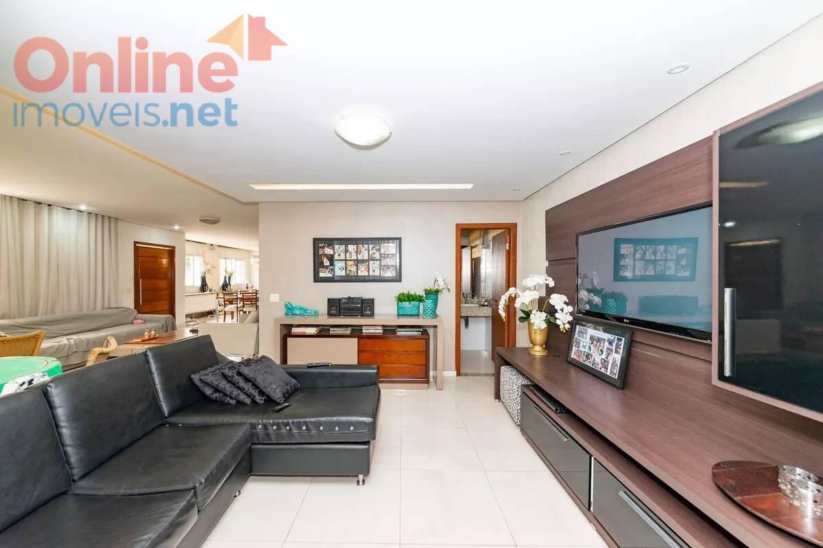 Casa, Gutierrez, 4 Quartos, 0 Vaga, 3 Suítes