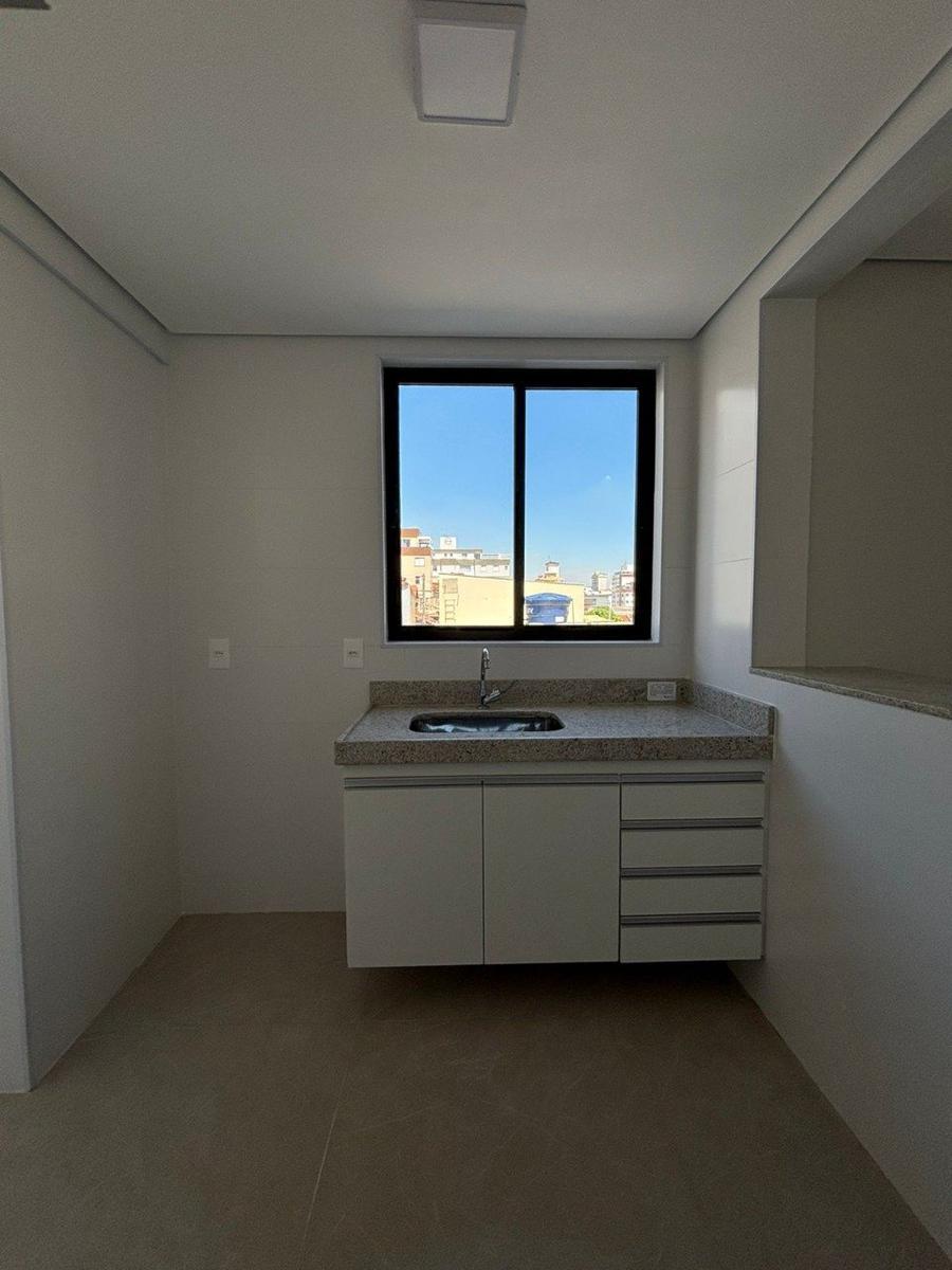 Apartamento, Sagrada Família, 1 Quarto, 1 Vaga